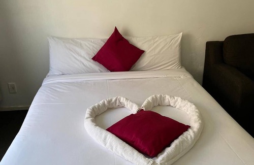 Fenton Street Hotel | Baden Lodge Motel