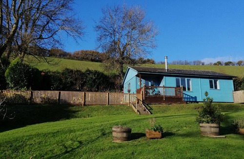 Burgh Island Cabin | Badgers Den, cosy lodge quiet countryside area near to beach in Bantham S. Devon