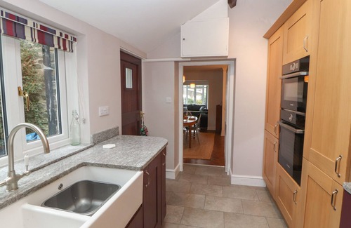 Sedbergh House | BADGERS, pet friendly, character holiday cottage in Sedbergh