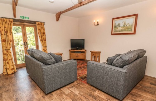 Launceston Cottage | BADHARLICK GRANARY, pet friendly, with a garden in Egloskerry