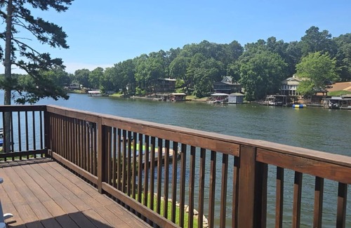 New London House | Badin Lake Retreat w/Dock & Hot Tub!