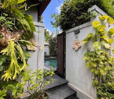 Penestanan Villa | Badra House Frangipani