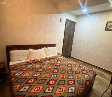 Malviya Nagar Hotel | bagoon inn