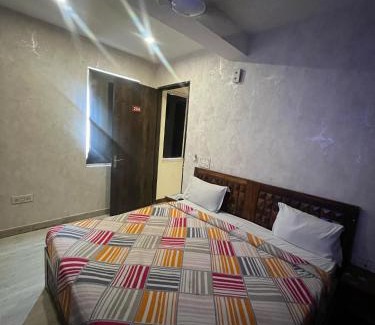 Malviya Nagar Hotel | bagoon inn