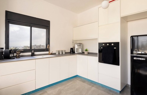 Haifa Apartment | Bahai Gardens Penthouse by Sea N' Rent