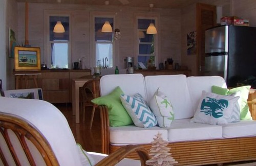 Gregory Town Cottage | Bahamas Sea Cliff Cottage