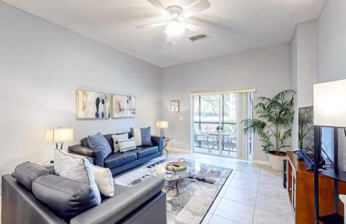 Bahama Bay House | Bahama Bay modern condo on ground floor