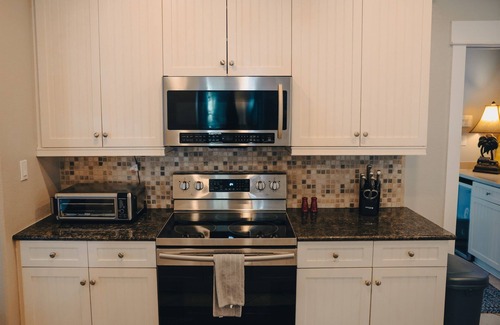 Village of Sugar Beach House | Bahama Breeze- Private Pool- 4 Bikes- Steps to Beach!
