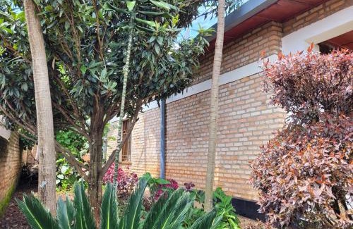 Butare House | BahEJ House