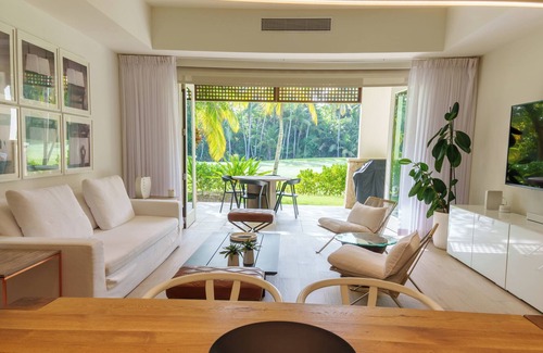 Herreras Apartment | Bahia Beach Ground Level 2BDRM- Contemporary Luxurious Villa Chic