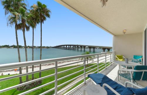 St. Petersburg Apartment | Bahia Vista 8-314