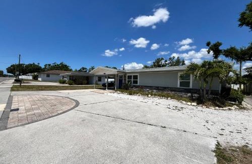 Bellevue Terrace House | Bahia vista Suites