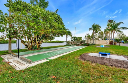 Ruskin Apartment | Bahia Waterview Suite Pool Tennis Beach Fishing