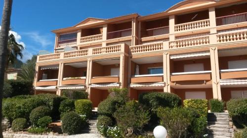 Theoule-sur-Mer Apartment | Baie de la Méditerranée