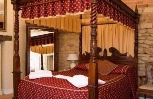 Lincoln Hotel | Bail House