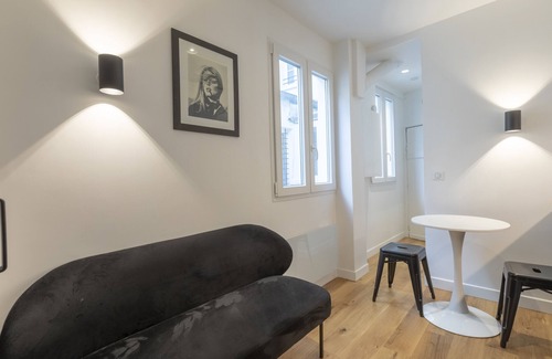Quartier de la Salpetriere Apartment | BAIL MOBILITE - Studio renovated by architect