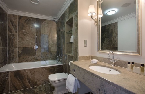 Bath Hotel | Bailbrook House