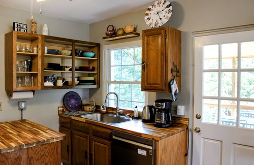 Hot Springs House | Bailey Hot Springs - In Town, Dog Friendly!