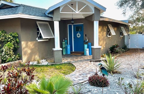 Holiday House | Baileys Bluff Waterfront Escape, Heated Pool near Gulf Island Beaches