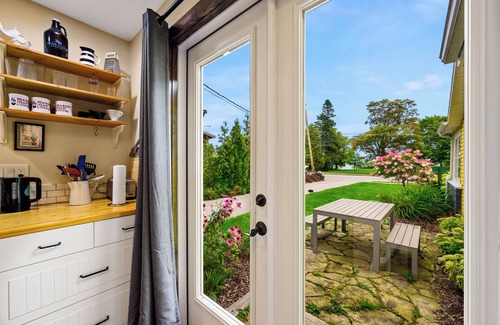 Baileys Harbor House | Baileys Harbor Yellow House with a view