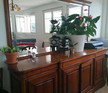 Forcalquier Apartment | Bain de soleil