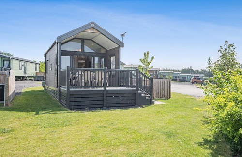 Coldstream Cottage | Baird's Chalet (Pet Friendly)