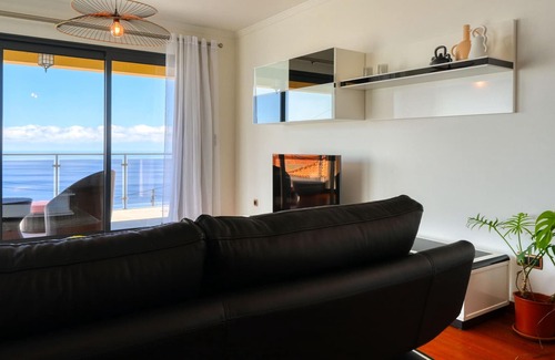 Tabua Villa | Bairos House, a Home in Madeira