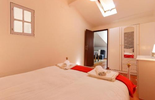 Encarnacao Apartment | Bairro Alto Cosy by Homing