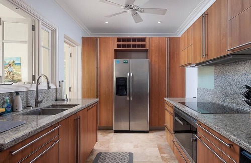 Reeds Bay House | Bajan Tonic, Mullins Bay