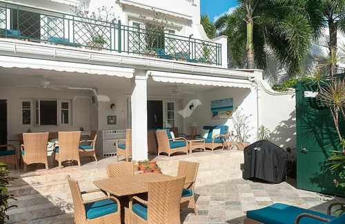 Reeds Bay House | Bajan Tonic, Mullins Bay