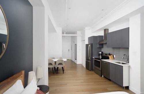 Chinatown Apartment | Bakan- Studio Downtown/Old Montreal