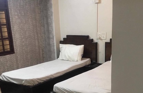 Yeshwanthpur Hotel | Balaji Residency