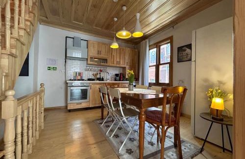 Balat Villa | Balat Rose