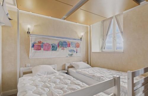 Le Croisic Apartment | Balcon vue mer accès direct plage et piscine