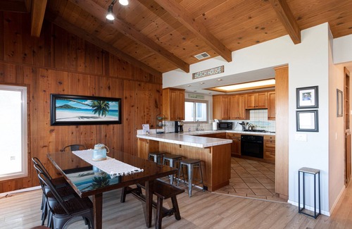 Oceano House | Balcony Barbecue Dunes Hangout - Accommodates up to 12 Guests!