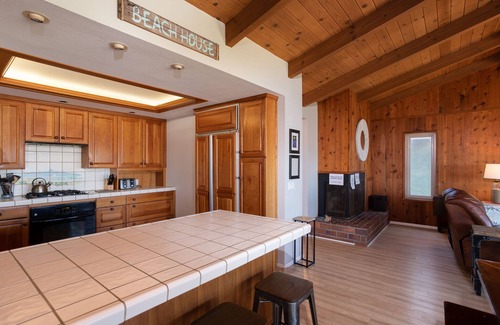 Oceano House | Balcony Barbecue Dunes Hangout - Accommodates up to 12 Guests!