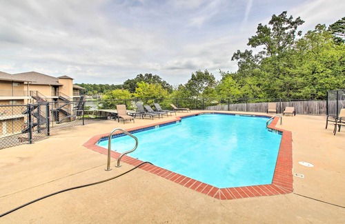 Lake Hamilton Apartment | Balcony & Boat Slip: Lakefront Unit in Hot Springs
