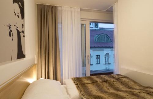 Schottenfeld Apartment | Balcony Dream Mariahilf Top 29