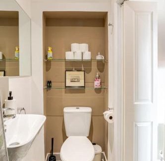 West Kensington Apartment | Balcony Flat in Victorian West Kensington Mansion