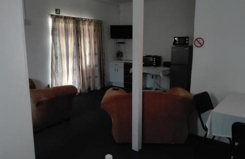 White River Bed & Breakfast | Balcony Manor