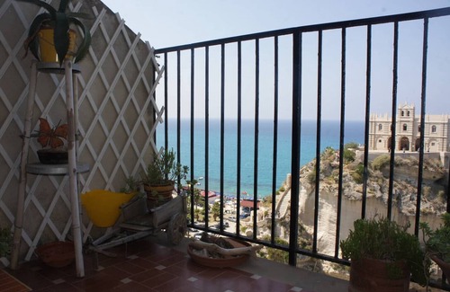 Tropea Apartment | Balcony Overlooking the Sea in the City Center