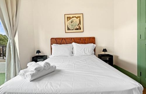 Abernessia Apartment | Balcony WiFi Cost Benefit Shopping Center