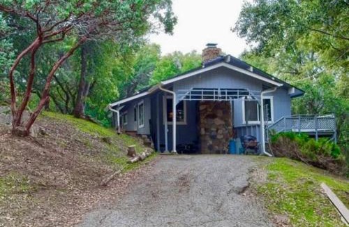 Mariposa House | Bald Bear Barracks