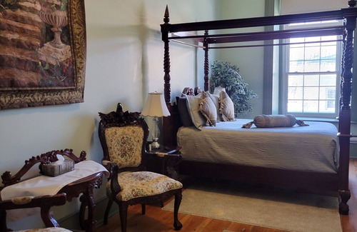 Merrickville Hotel | Baldachin Inn