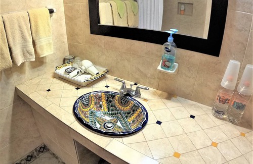Colonia Adolfo Lopez Mateos Bed & Breakfast | Baldwin's Guest House Cozumel