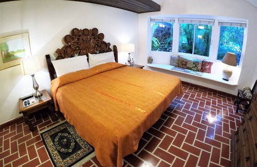 Colonia Adolfo Lopez Mateos Bed & Breakfast | Baldwin's Guest House Cozumel