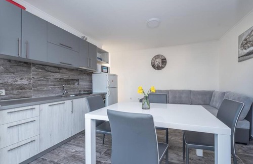 Gajac Apartment | Balen 2. modern ap.close to Zrce beach