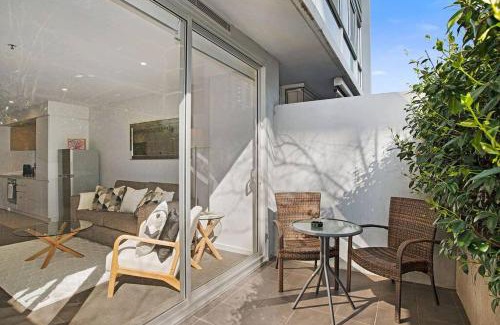 Adelaide Central Business District Apartment | Balfours Inner City Seclusion