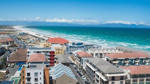 Muizenberg Apartment | Bali Beach Flats, Muizenberg
