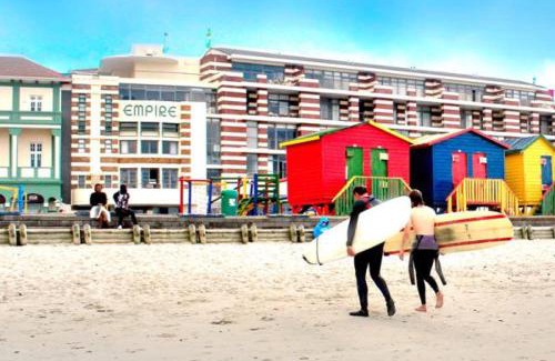 Muizenberg Apartment | Bali Beach Flats, Muizenberg
